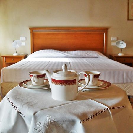 Agriturismo Borgo Valfredda Villa Mezzane di Sotto Eksteriør billede