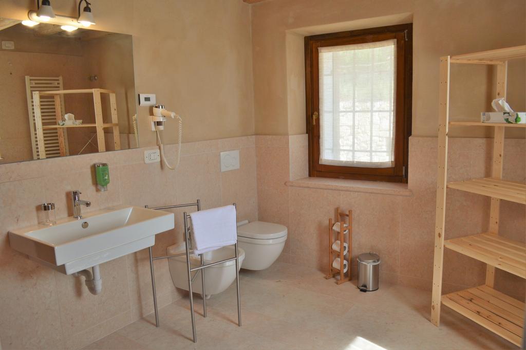 Agriturismo Borgo Valfredda Villa Mezzane di Sotto Eksteriør billede