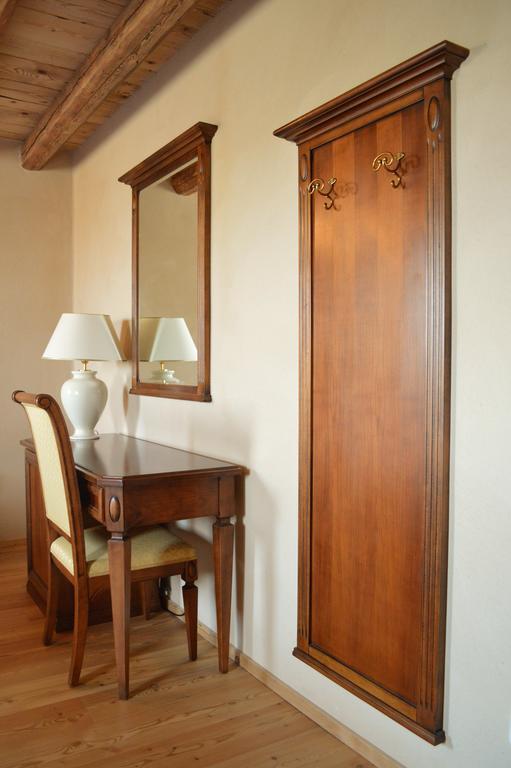 Agriturismo Borgo Valfredda Villa Mezzane di Sotto Eksteriør billede