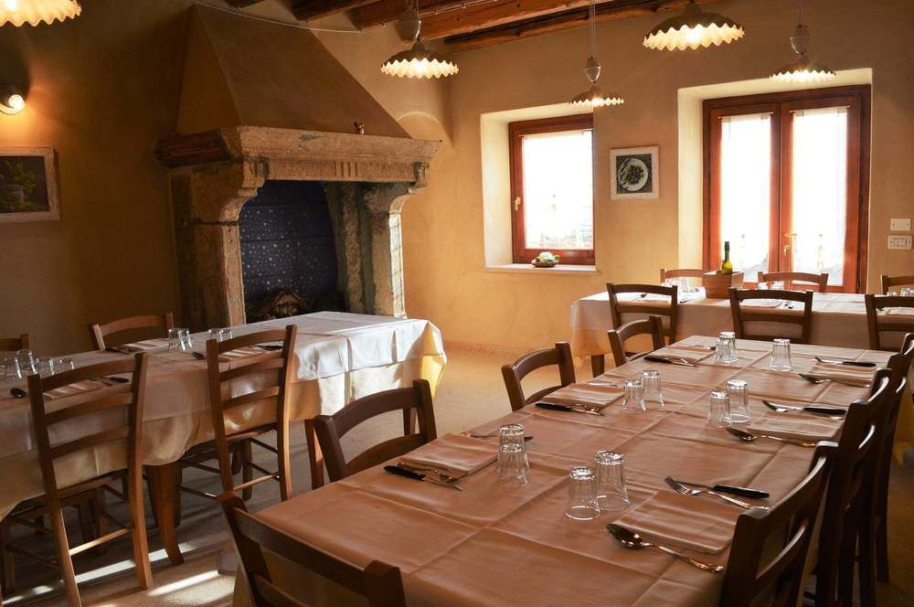 Agriturismo Borgo Valfredda Villa Mezzane di Sotto Eksteriør billede