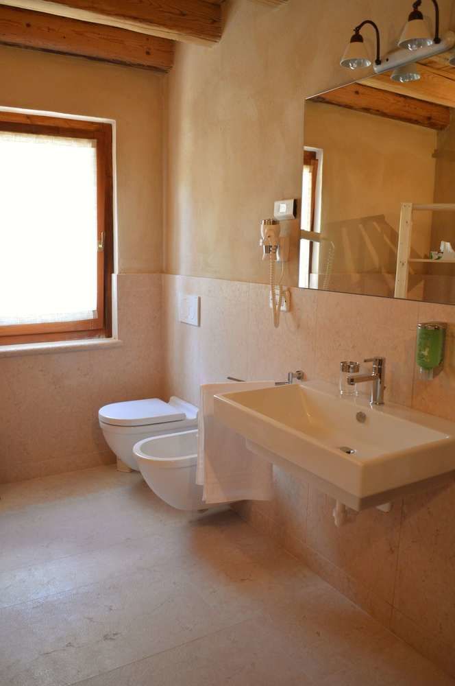 Agriturismo Borgo Valfredda Villa Mezzane di Sotto Eksteriør billede